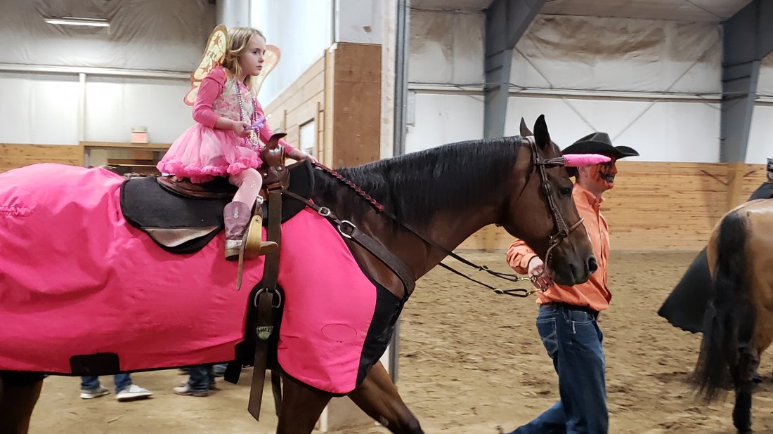 GH Cromed Mercedes participates in the Pee-wee reining & costume classes at NCRHA Spookfest!